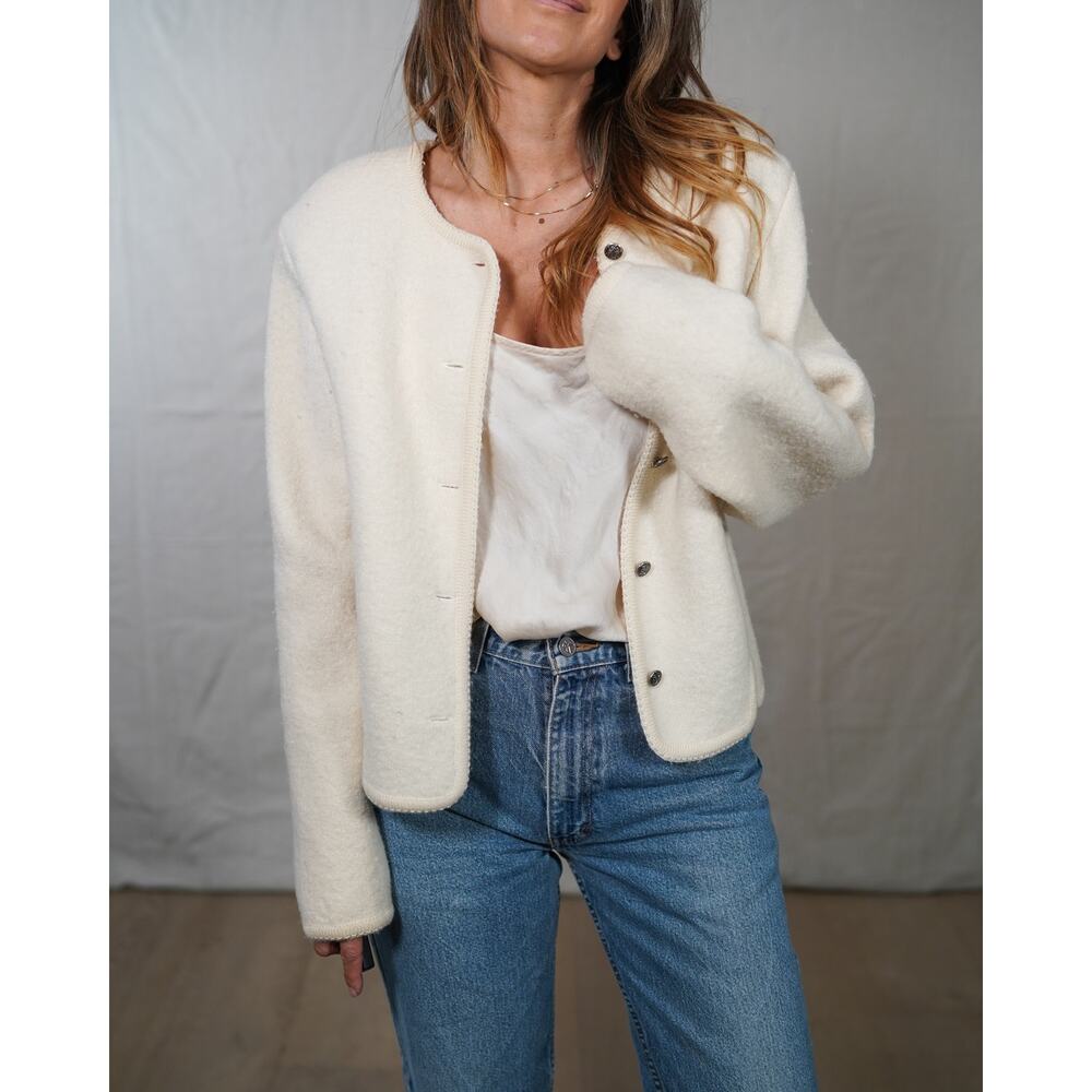 The Eagle’s Eye 100% Wool Ivory Knit Jacket – Size 12